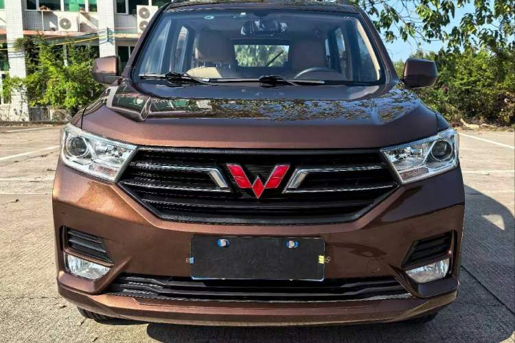 Used Wuling Hongguang 2019 1.5L S Comfort Edition China VI LAR

