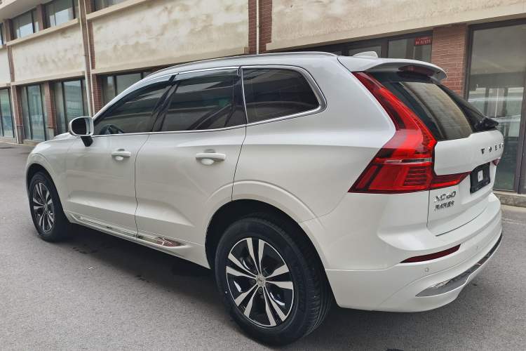 Used Volvo XC60 2023 B5 4x4 Smart Luxury Edition
