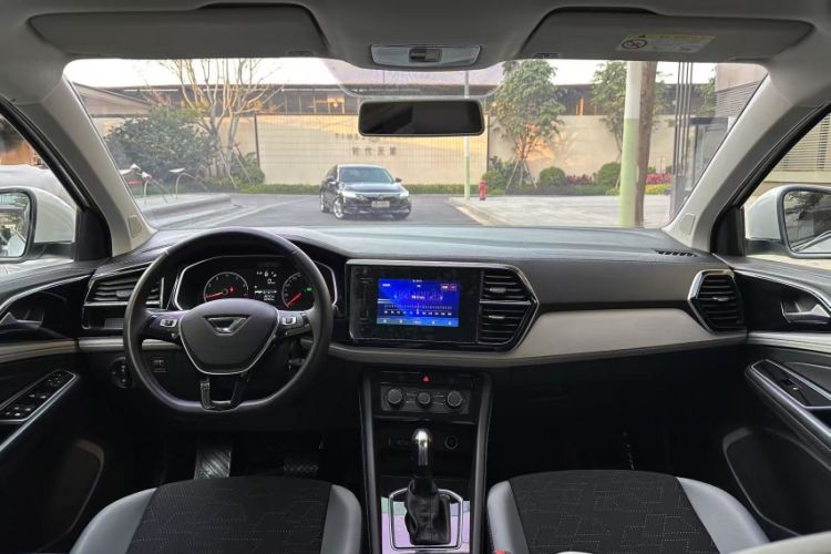 Used Jetta VS5 2023 280TSI Automatic Trend Edition
