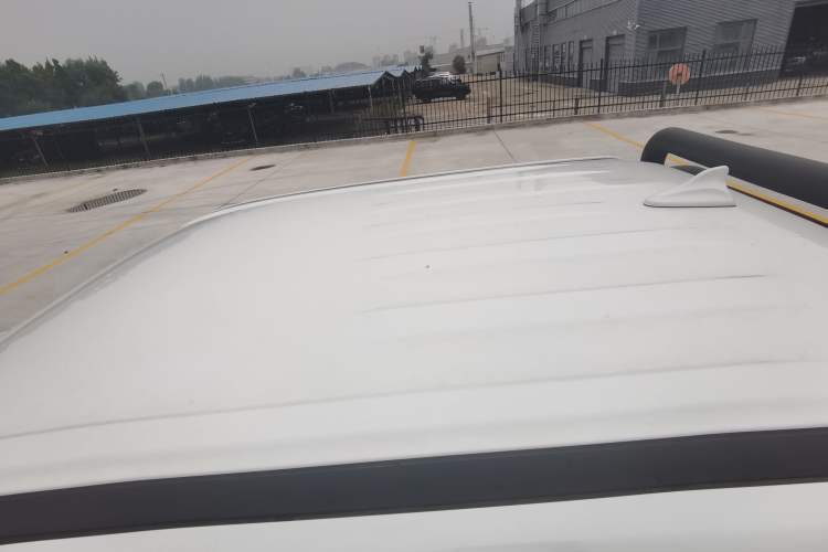 Used Great Wall King Kong Poer 2024 2.0T Manual Gasoline Two-Wheel-Drive Elite Flatbed
