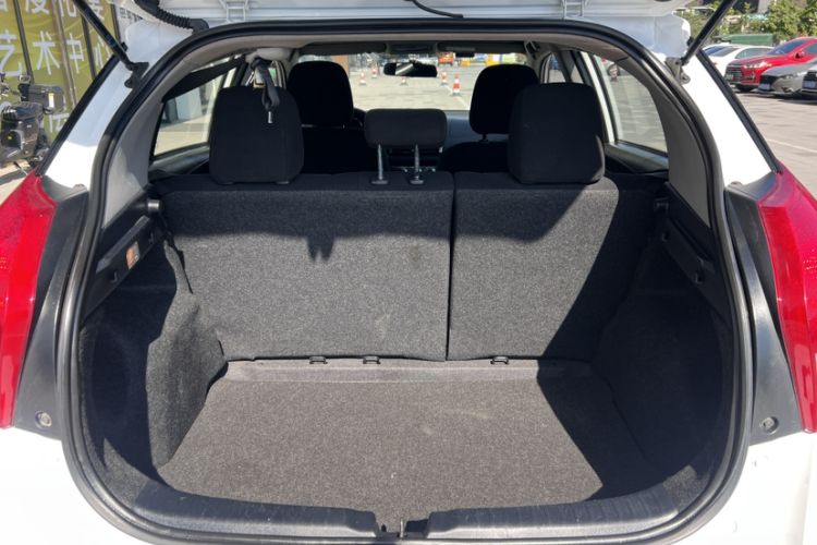 Used Toyota YARiS L 2015 1.5E Automatic Charm Edition
