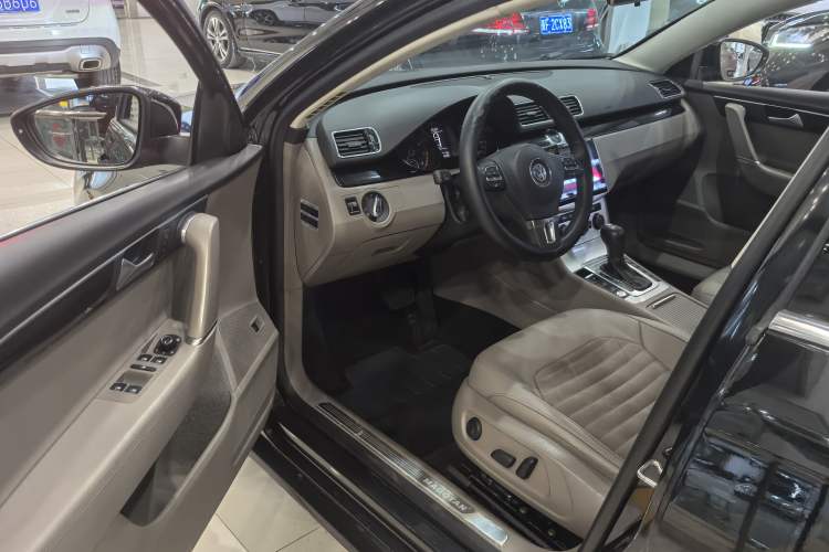 Used Volkswagen Magotan 2015 Facelift 1.8TSI Luxury Model
