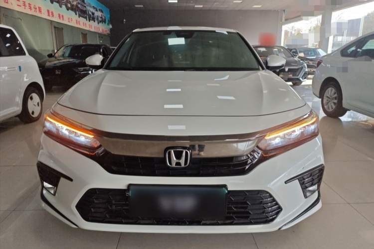 Used Honda Civic 2023 240TURBO CVT Dynamic · Center Stage Special Edition
