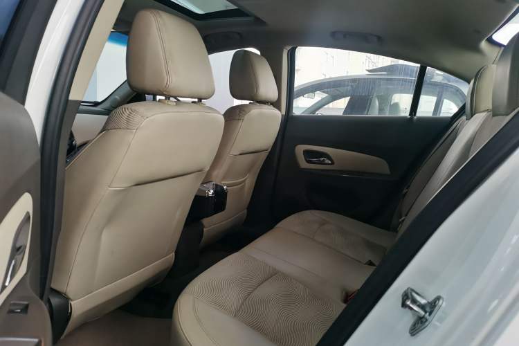 Used Chevrolet Cruze 2015 1.5L Classic SE AT
