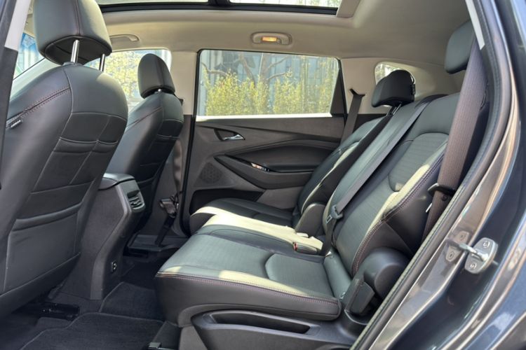 Used Chevrolet Orlando 2020 Light Hybrid Redline 530T Automatic Enjoyment Edition (5+2 Models)