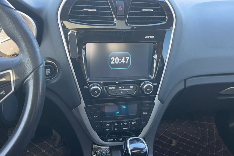 Used GAC Trumpchi GS5 Super 2015 1.8T Automatic Two-Wheel Drive Luxury Edition
