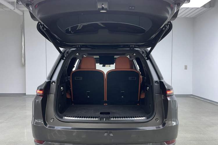 Used Li Auto L9 2022 Max model
