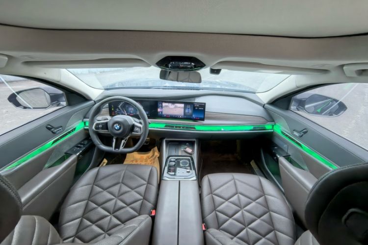 Used BMW 7 Series 2023 735Li M Sport Package
