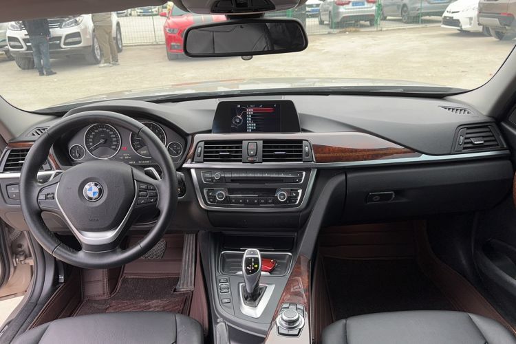 Used BMW 3 Series 2015 320Li Luxury Design Package
