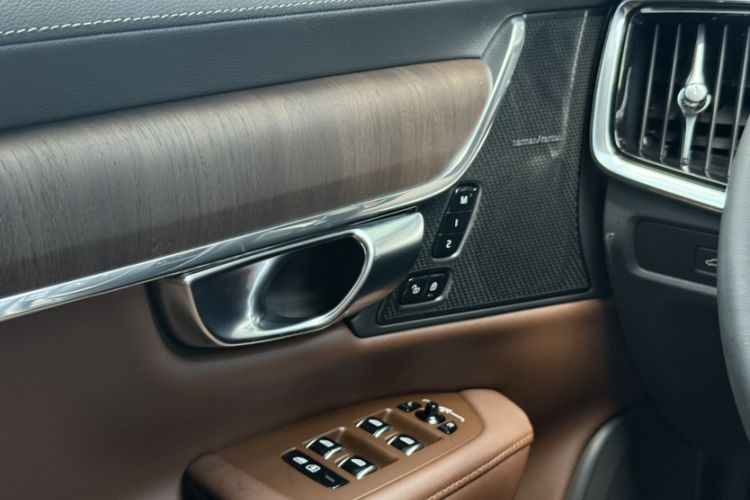 Used Volvo S90 2023 B5 Zhiyuan Luxury Edition
