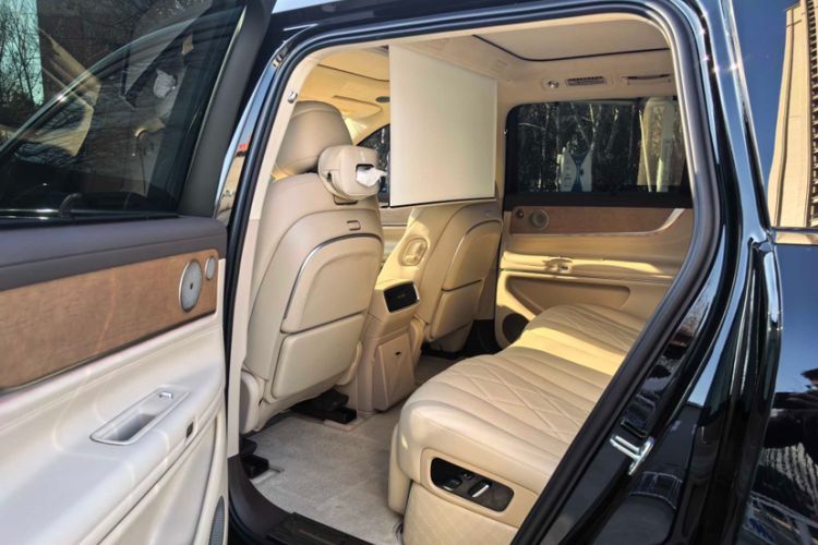 Used Hima AITO M9 2024 Range-Extended Ultra Version 52 kWh 5-Seater Model
