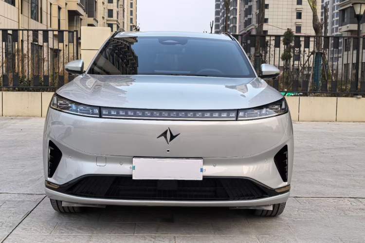 Used  eπ008 2024 210Max Range-Extended Version 6 Seats