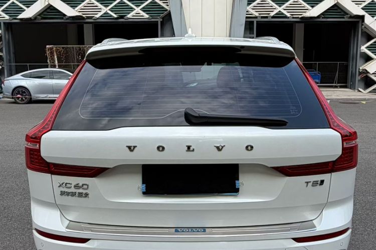 Used Volvo XC60 2019 T5 4x4 Smart Edition China V Standard
