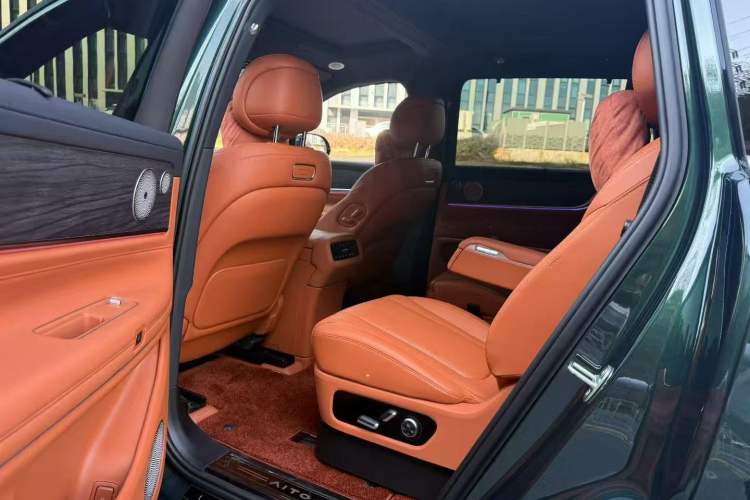 Used Hima AITO M9 2024 Range-Extended Ultra Version 42 kWh 6-Seater Model
