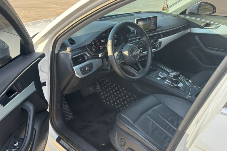 Used Audi A4L 2019 40 TFSI Fashion Edition China VI Emission Standard
