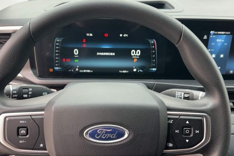 Used Ford Transit T8 2024 T8 2.3T Diesel Automatic Mid-axle Mid-roof 6-Seater Multi-function Version 2/2/2