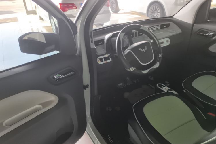 Used Wuling Hongguang MINIEV 2022 Macaron Premium Model – Lithium Iron Phosphate
