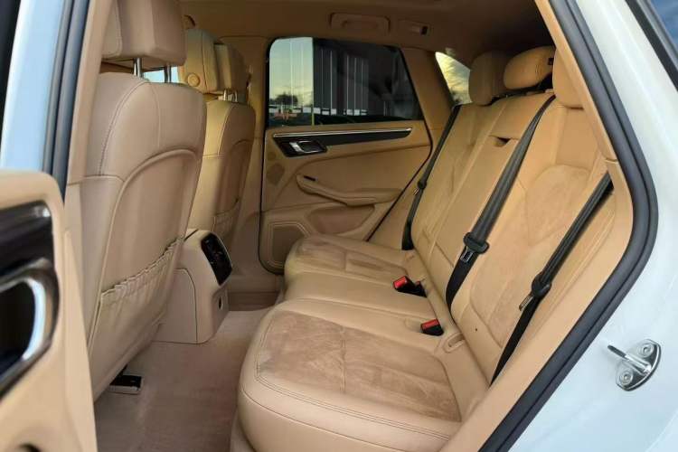 Used Porsche Macan 2016 Macan 2.0T
