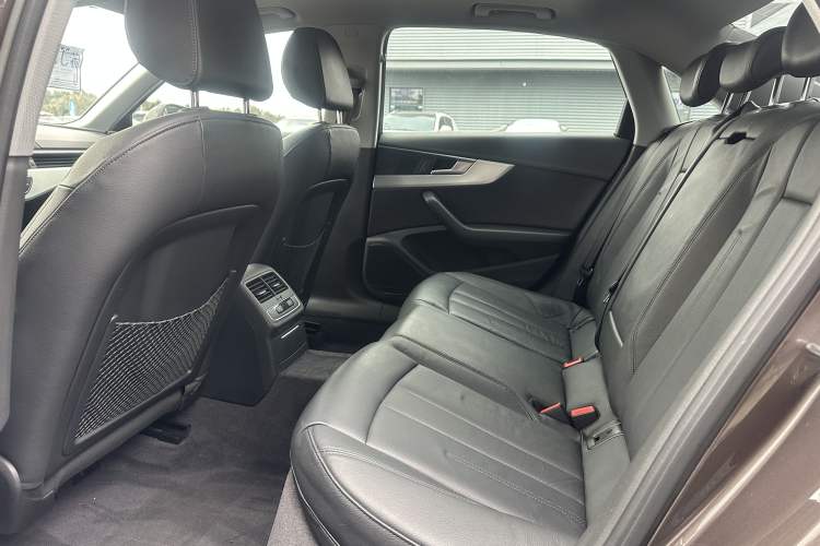 Used Audi A4L 2019 40 TFSI Fashion Version China V