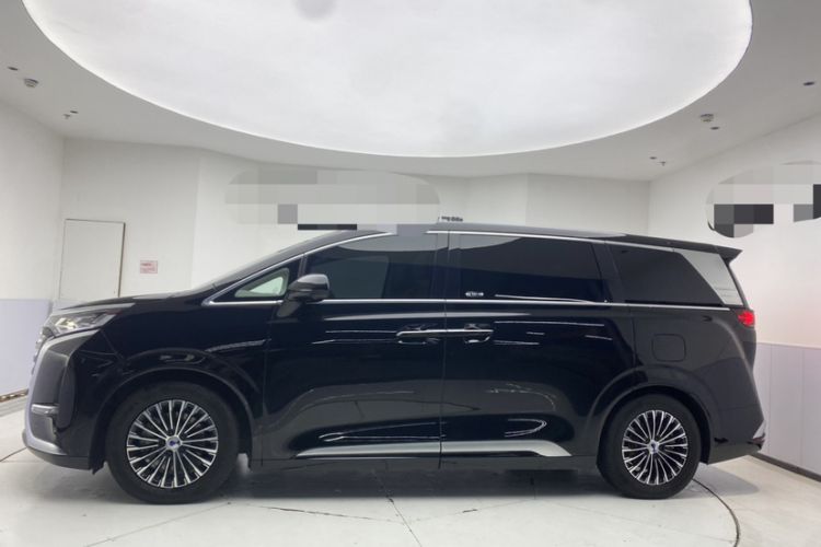 Used Denza D9 2024 DM-i 980 Four-Wheel Drive Prestige Model
