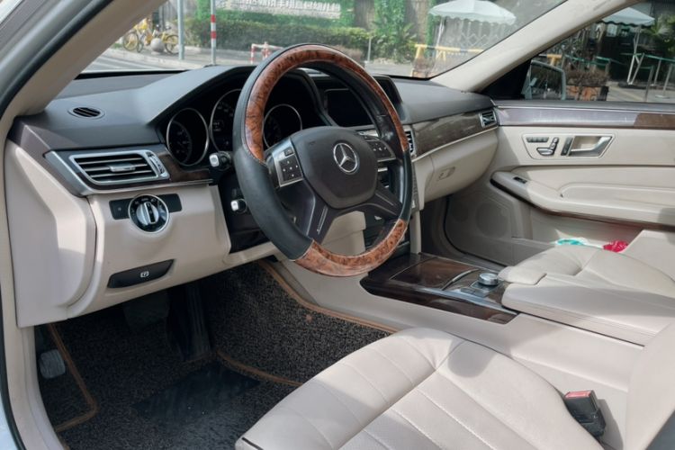 Used Mercedes-Benz E-Class 2015 E 260 L