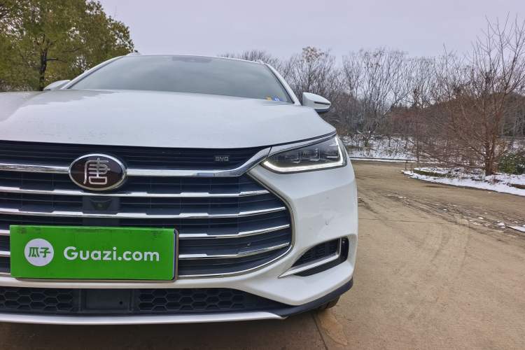 Used BYD Tang 2018 2.0T Automatic SmartConnect Prestige 7-Seater China V Standard