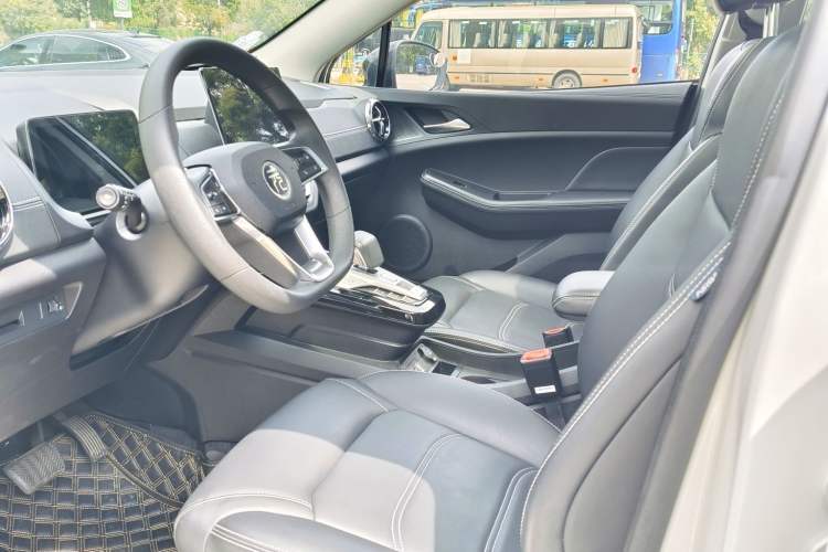 Used BYD Yuan New Energy 2019 EV360 Smart Connect Enjoyment Model
