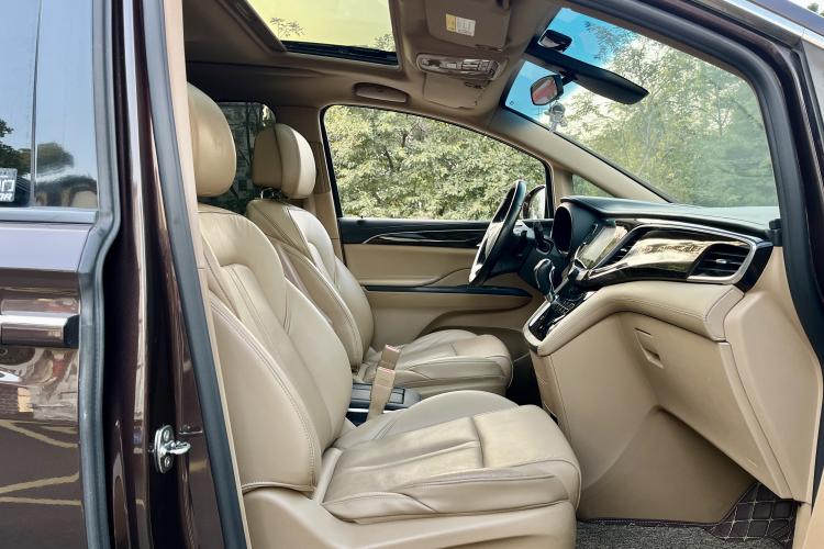 Used Buick GL8 2017 ES 28T Luxury Model China V Standard
