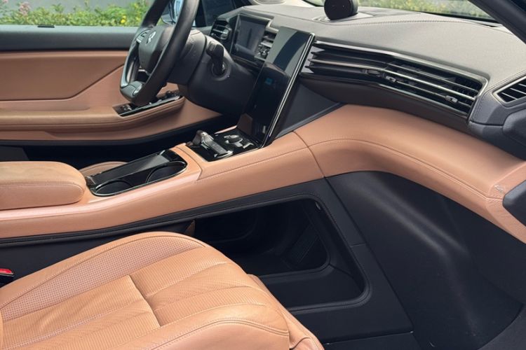 Used Nio ES8 2018 355 km Base Version 7-Seater Edition
