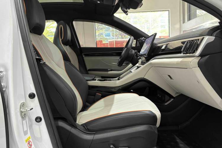 Used BYD Song PLUS New Energy 2023 Champion Edition EV 520KM Prestige Model
