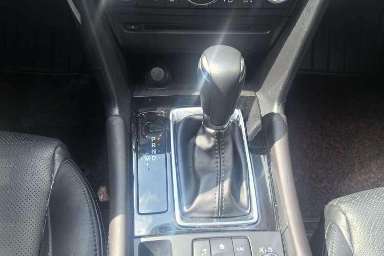 Used Mazda Mazda 3 Axela 2019 CloudControl Edition Hatchback 2.0L Automatic Sport Model China VI Standard
