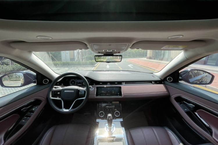 Used Land Rover Range Rover Evoque 2023 Aurora L 249 PS Luxury Edition
