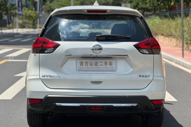 Used Nissan X-Trail 2023 Classic 2.0L Two-Wheel Drive Smart Connect Premium Edition
