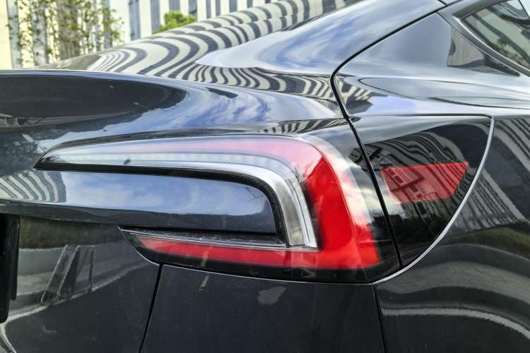 Used Tesla Model 3 2025 Rear-Wheel-Drive Version
