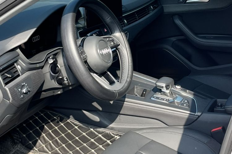 Used Audi A4L 2022 40 TFSI Luxury Prestige Edition
