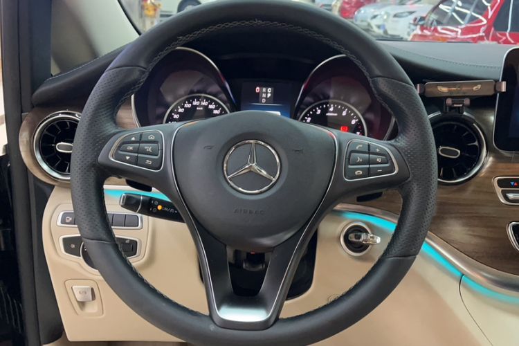 Used Mercedes-Benz V-Class 2021 V 260 Prestige Edition
