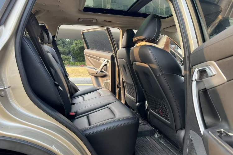 Used Geely Auto Emgrand X7 Sport 2016 1.8TD Automatic All-Wheel Drive Smart Version
