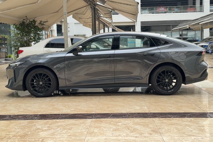 Used Changan UNI-V 2024 1.5T Prestige Sport Edition
