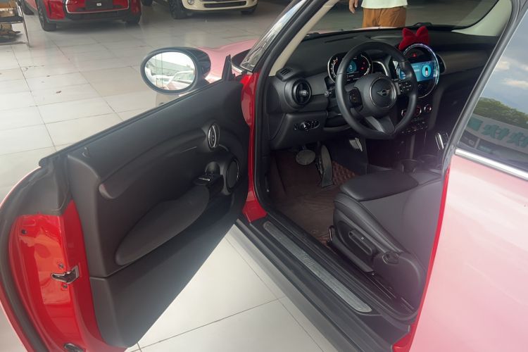 Used  MINI 2022 1.5T COOPER Classic Edition
