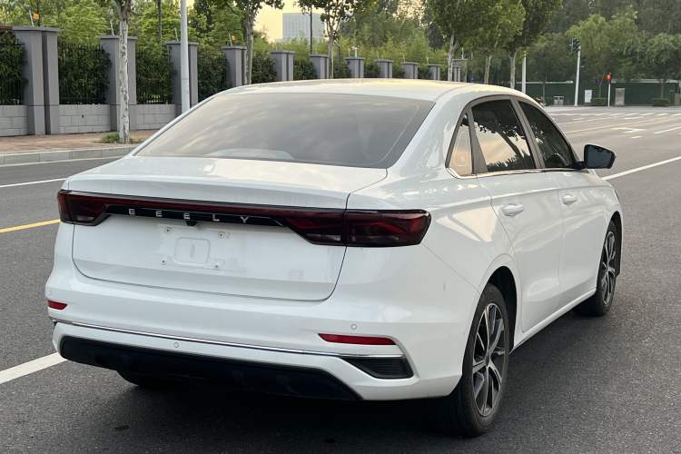 Used Geely Auto Emgrand 2022 4th Generation 1.5L CVT Flagship Model
