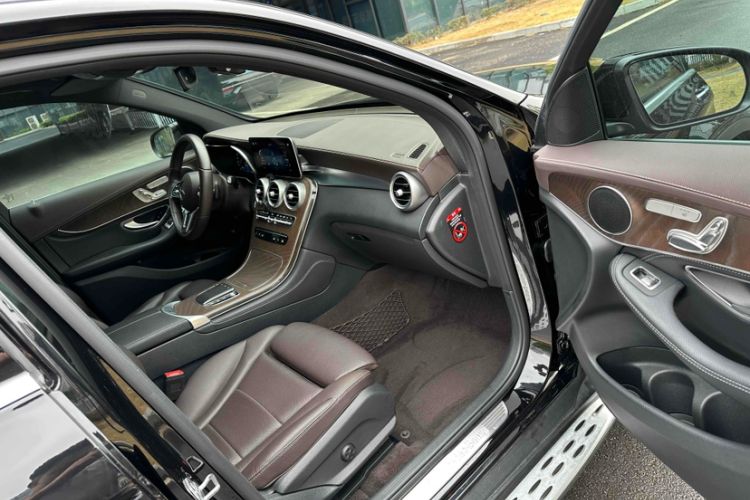 Used Mercedes-Benz GLC 2020 GLC 300 L 4MATIC Dynamic Edition
