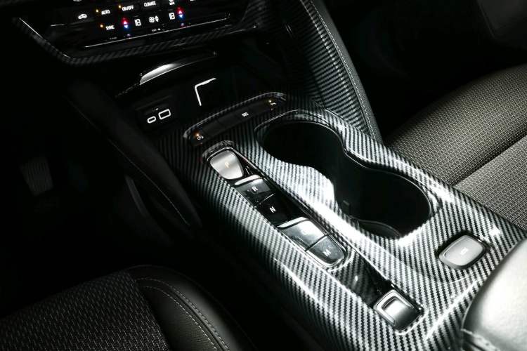 Used Buick Envision 2020 Onix S 652T Two-Wheel Drive Elite Model
