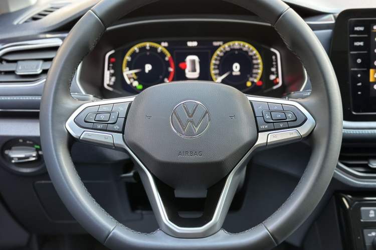 Used Volkswagen Tharu 2025 NewRui 300TSI Prestige Edition
