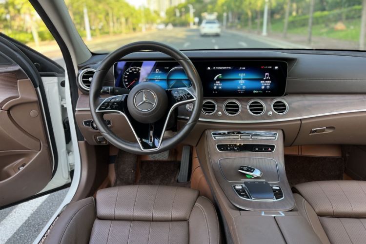 Used Mercedes-Benz E-Class 2021 E 260 L
