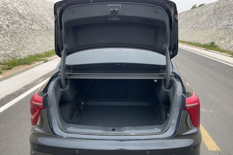 Used Hongqi H5 2024 1.5T DCT Smart Connect Flagship Edition
