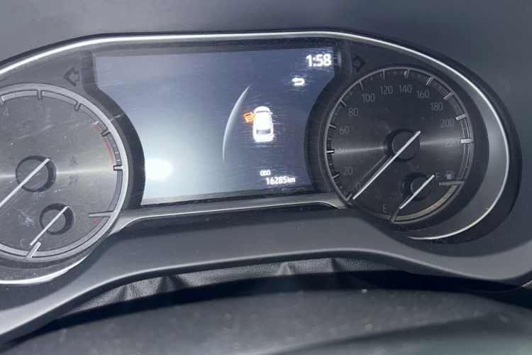 Used Toyota Harrier 2022 2.0L CVT Two-Wheel Drive Deluxe Edition
