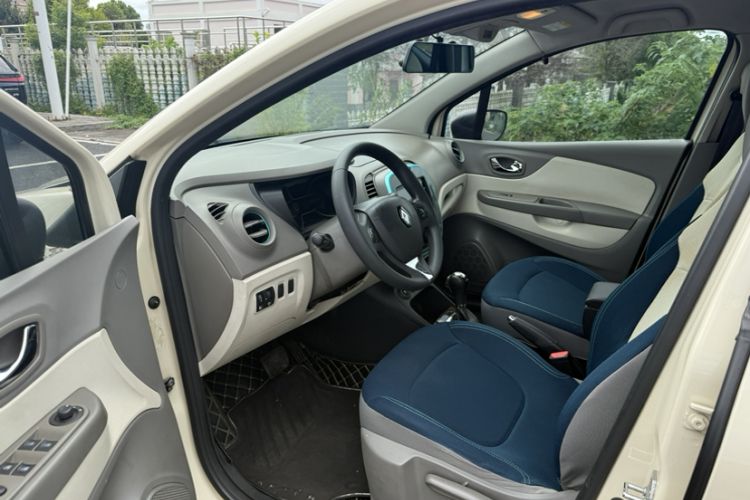 Used Renault Captur 2015 1.2T Automatic Standard Edition
