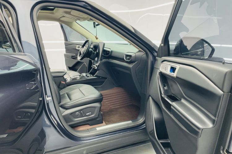 Used Ford Explorer 2020 EcoBoost 285 4x4 Titanium Edition 6 Seats