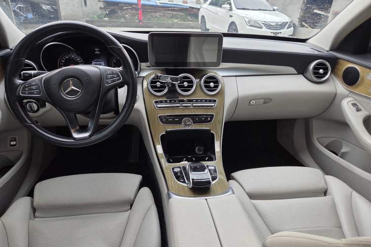 Used Mercedes-Benz C-Class 2015 C 200 L