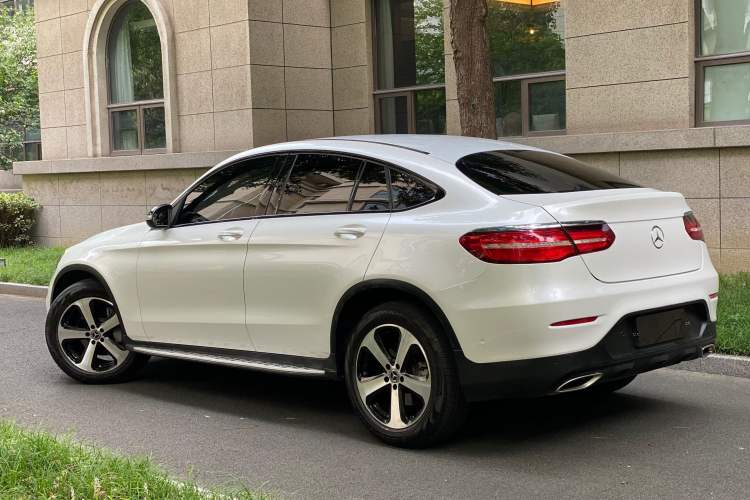 Used Mercedes-Benz GLC Coupe 2017 GLC 200 4MATIC Coupe SUV
